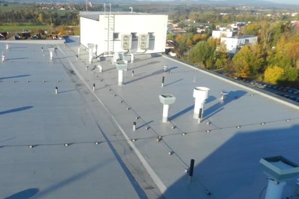 Nemocnice Havlíčkův Brod - oprava střechy a heliportu